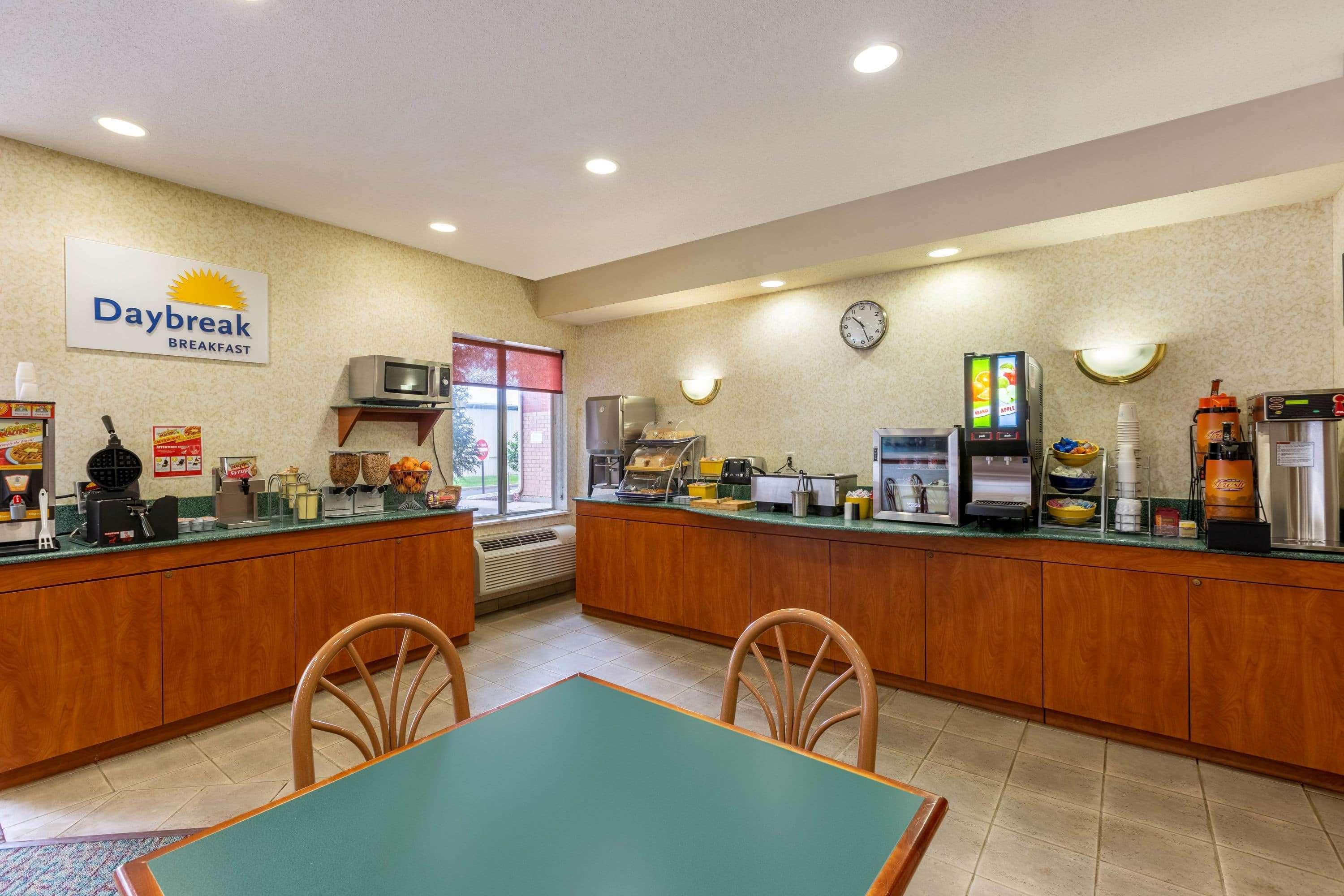 Hotel Days & By Wyndham Madison