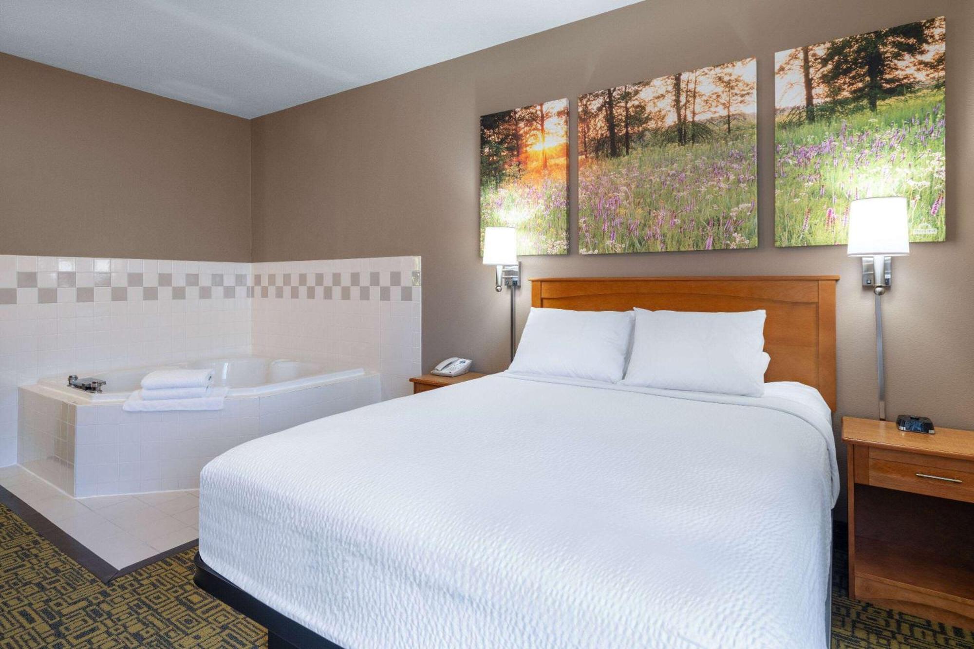 Days & By Wyndham Hotel