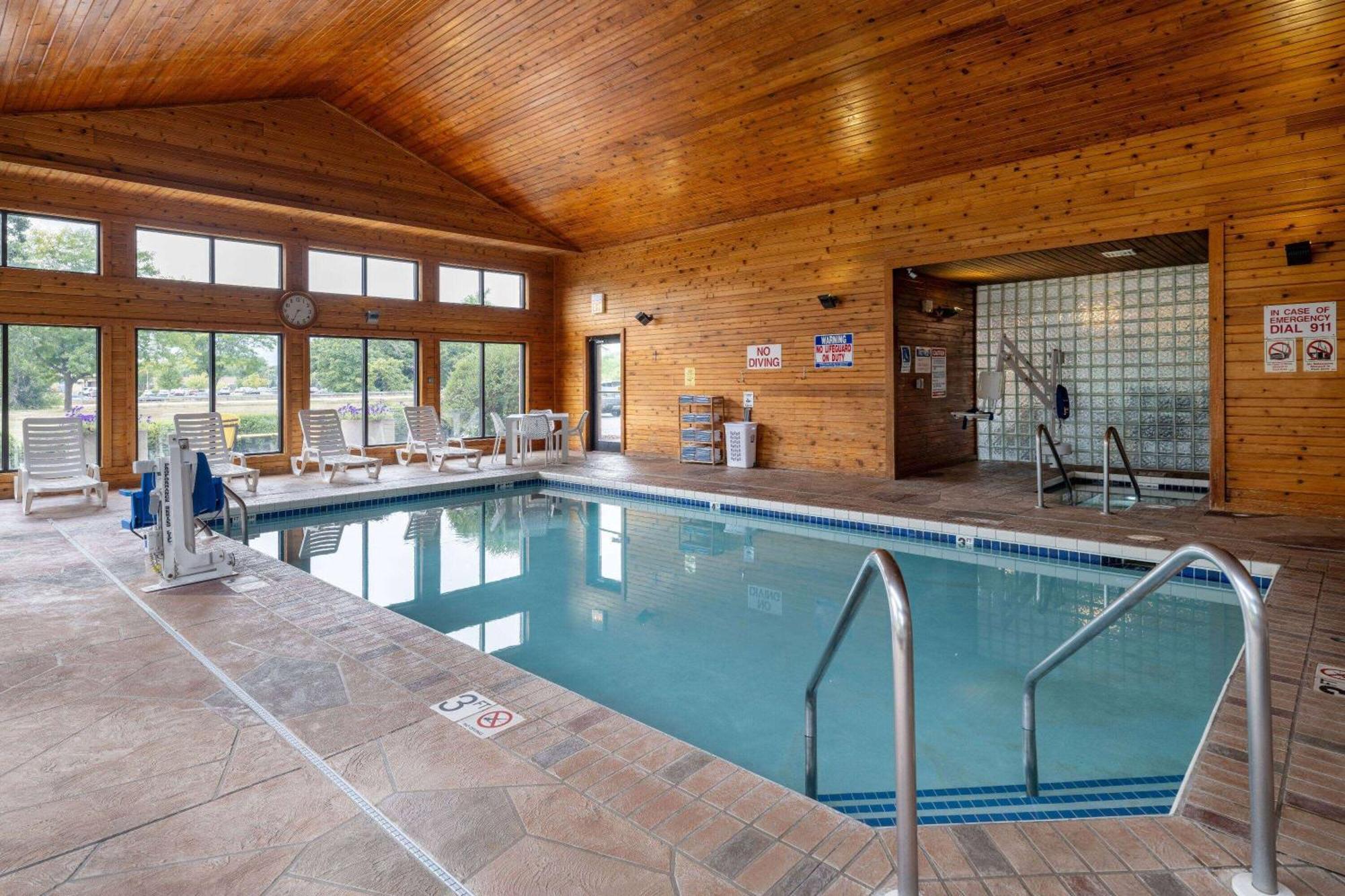 Hotel Days & By Wyndham Madison