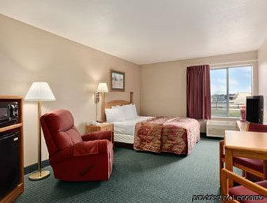 Days & By Wyndham Hotel