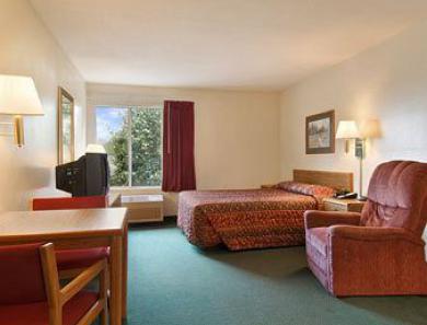 Days & By Wyndham Hotel